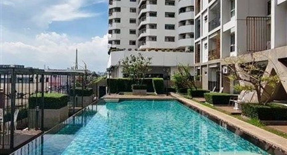 For sale 1 bed condo in Bang Phlat, Bangkok