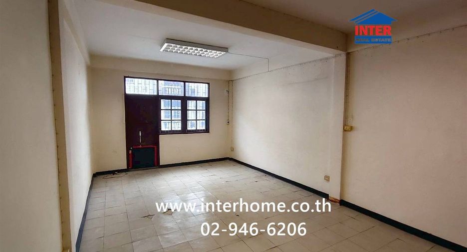 For sale retail Space in Chom Thong, Bangkok