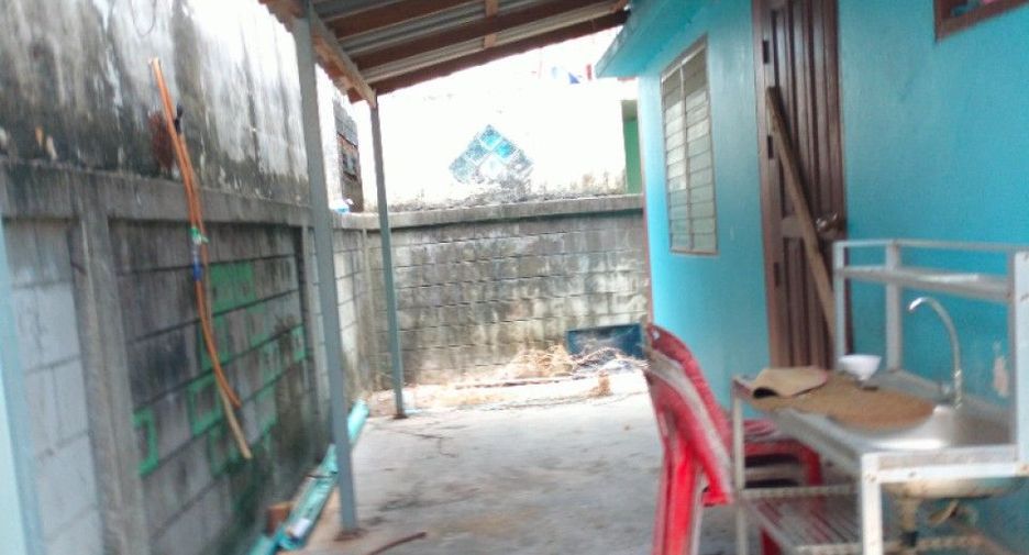 For sale 2 bedrooms house in Phra Phrom, Nakhon Si Thammarat