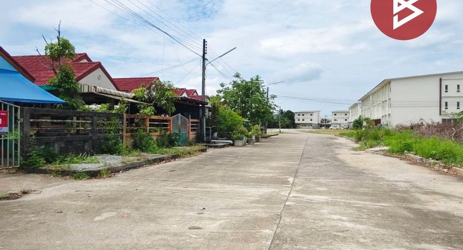 For sale 2 bedrooms house in Phra Phrom, Nakhon Si Thammarat
