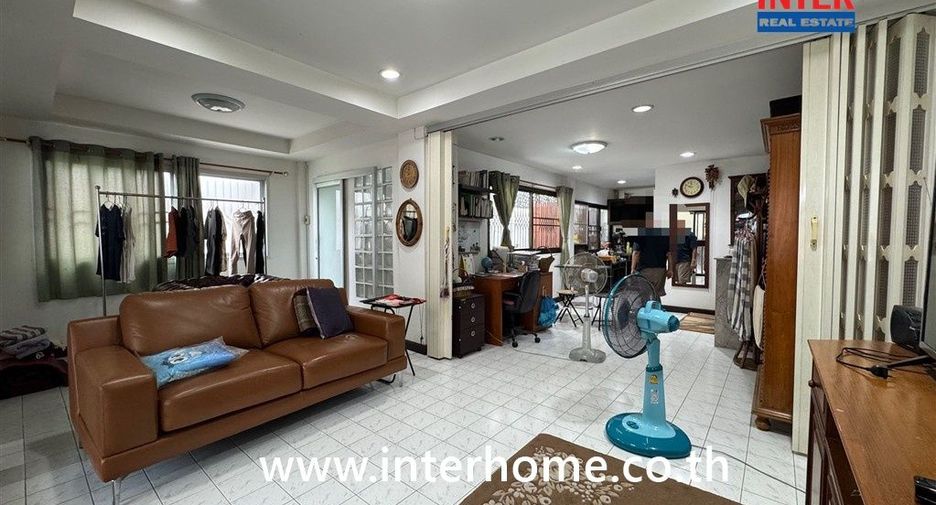 Casa en venta de 2 habitaciones en Bang Khen, Bangkok