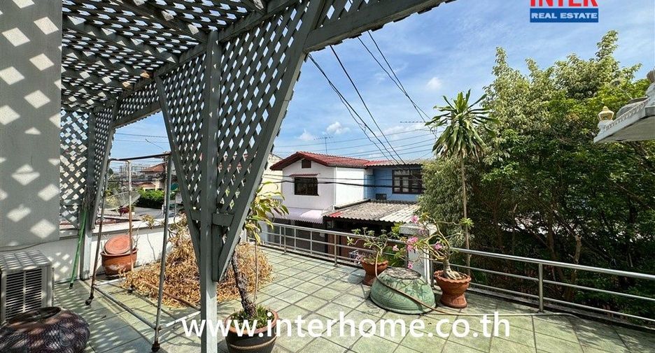 Casa en venta de 2 habitaciones en Bang Khen, Bangkok