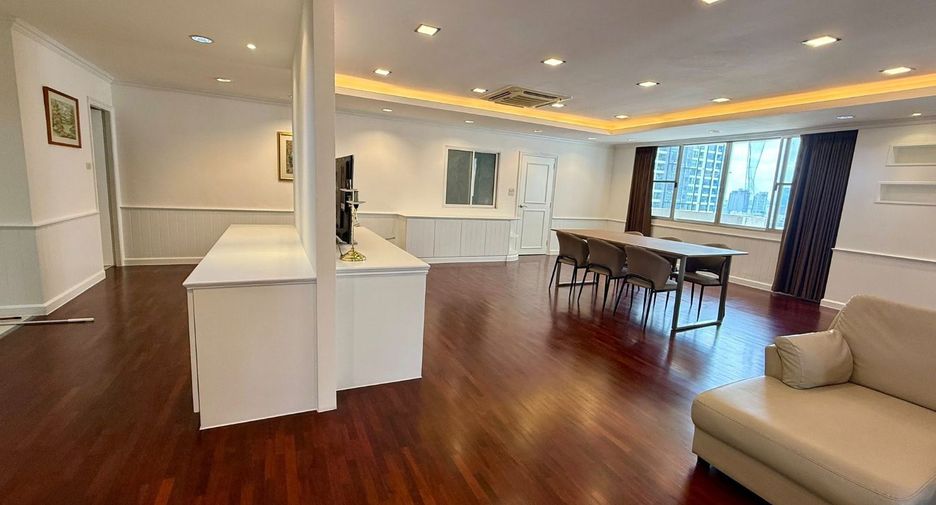 For rent 3 ベッドルーム condo in Watthana, Bangkok