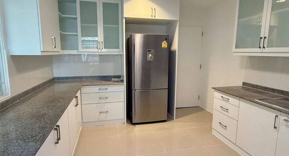 For rent 3 ベッドルーム condo in Watthana, Bangkok