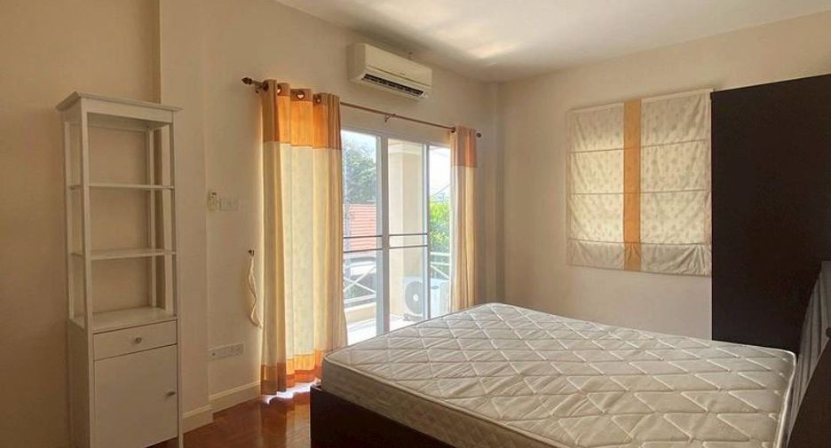For rent 4 bedrooms house in Saraphi, Chiang Mai