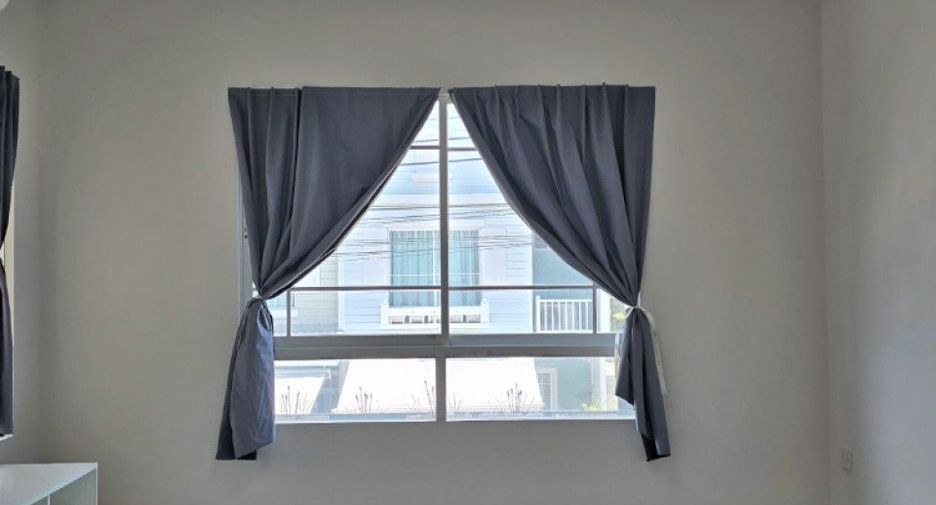 For sale 2 bedrooms townhouse in Bang Phli, Samut Prakan