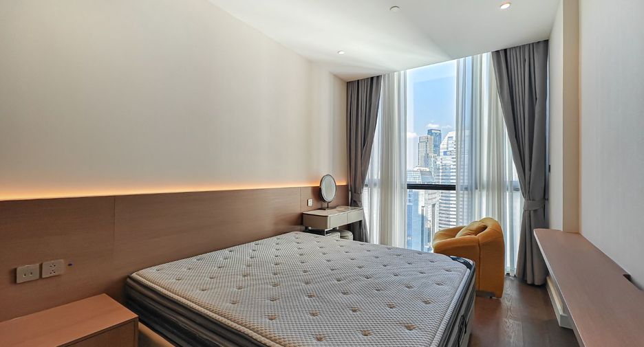 For rent 3 bedrooms condo in Sathon, Bangkok