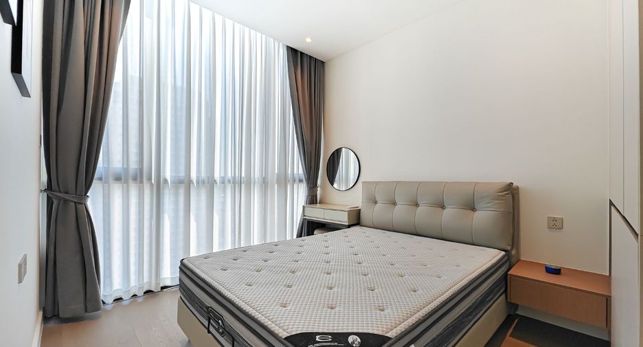 For rent 3 bedrooms condo in Sathon, Bangkok