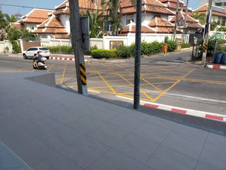 For rent retail Space in Bang Lamung, Chonburi