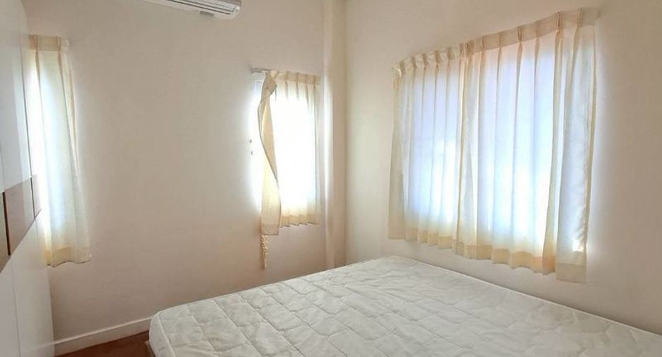 For rent 3 bedrooms house in Saraphi, Chiang Mai