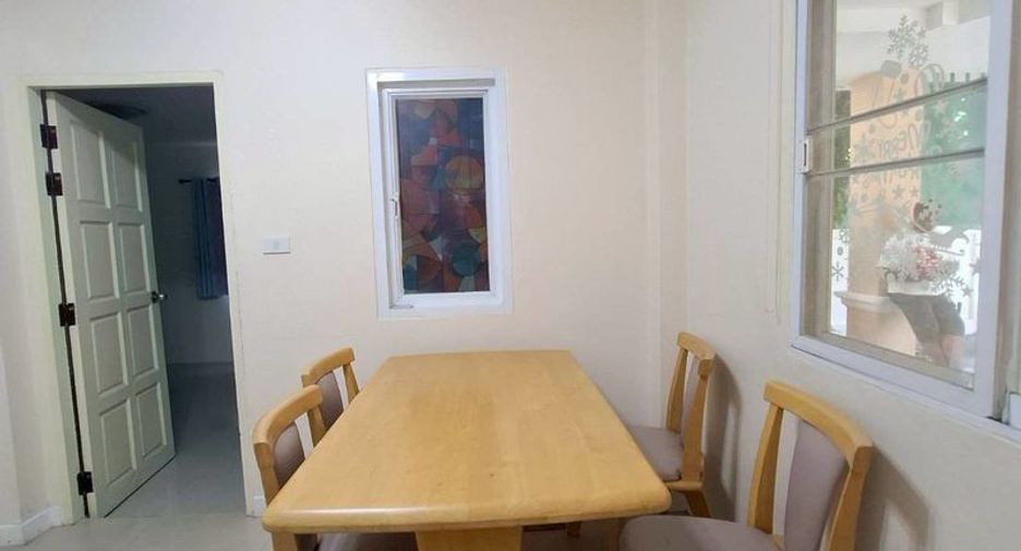 For rent 3 bedrooms house in Saraphi, Chiang Mai