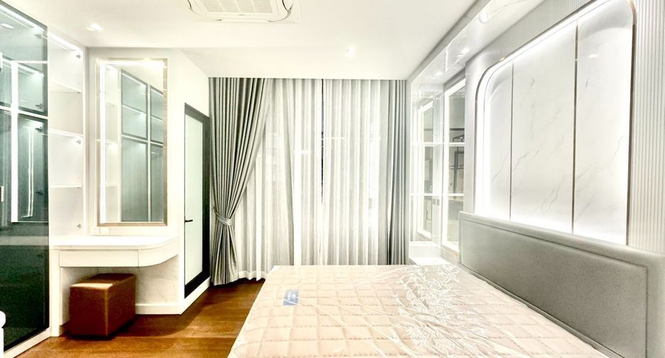 For rent 1 bed condo in Sathon, Bangkok