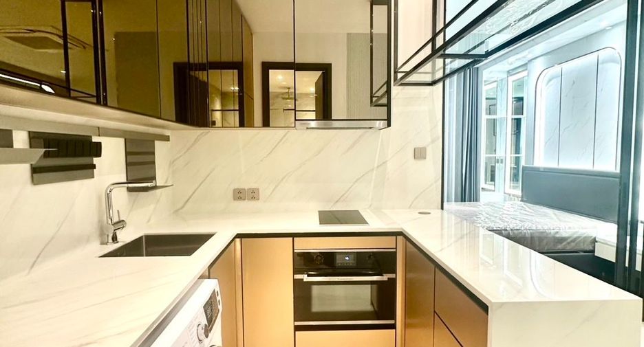 For rent 1 bed condo in Sathon, Bangkok