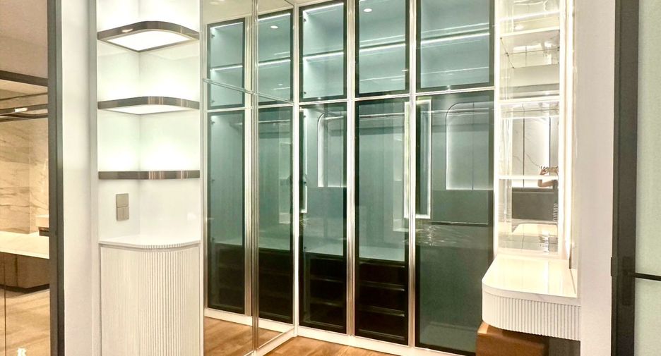 For rent 1 bed condo in Sathon, Bangkok