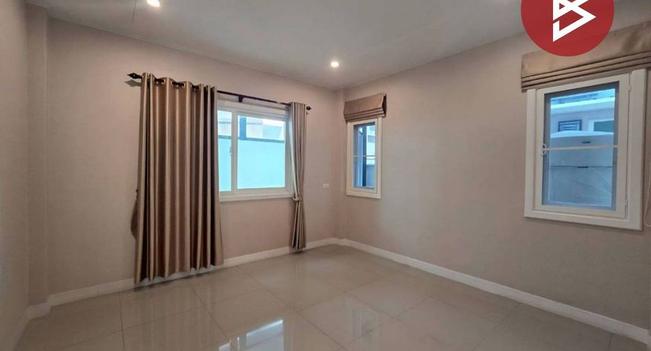 Haus zum Kauf mit 4 Zimmer in Thanyaburi, Pathum Thani