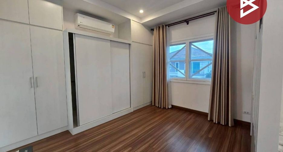 Haus zum Kauf mit 4 Zimmer in Thanyaburi, Pathum Thani