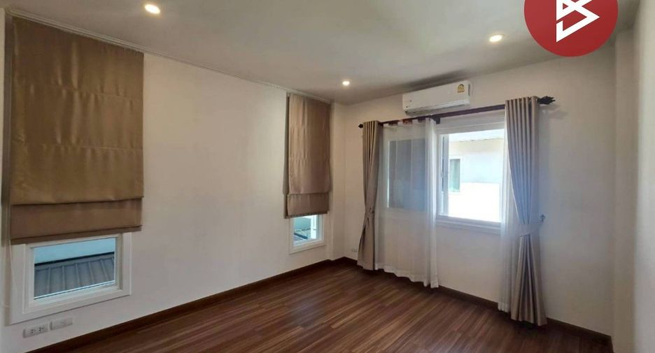 Haus zum Kauf mit 4 Zimmer in Thanyaburi, Pathum Thani