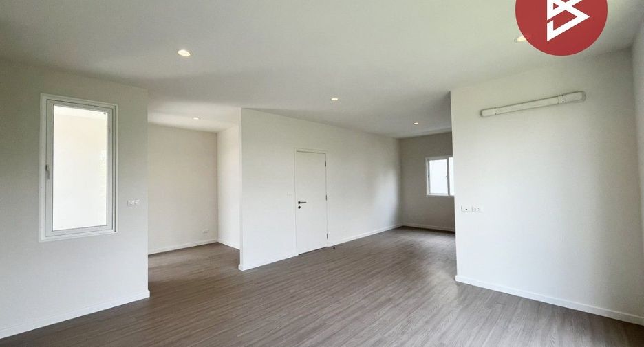 Casa adosada en venta de 4 habitaciones en Bang Yai, Nonthaburi
