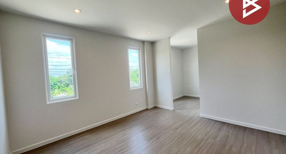 Casa adosada en venta de 4 habitaciones en Bang Yai, Nonthaburi