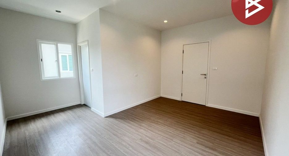 Casa adosada en venta de 4 habitaciones en Bang Yai, Nonthaburi