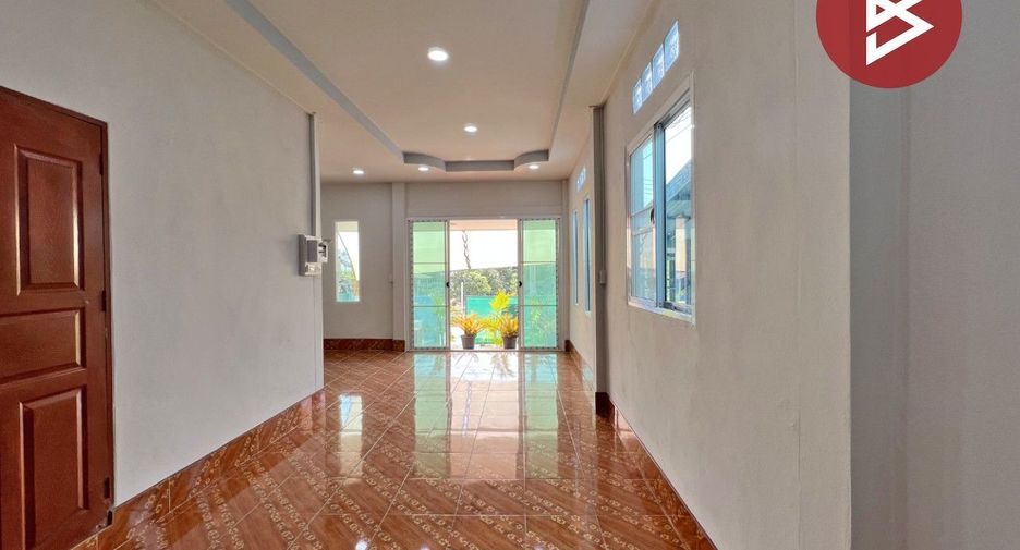 À vendre 3 chambres maison à Phanat Nikhom, Chonburi
