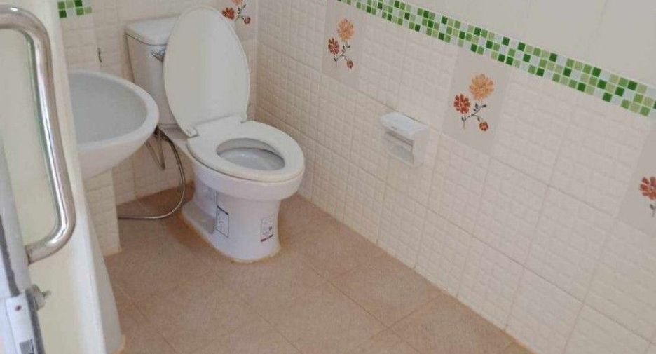 For sale 1 bed condo in Mueang Chon Buri, Chonburi