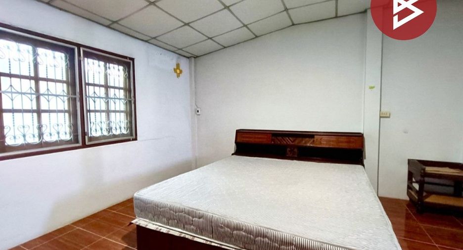 Reihenhaus zum Kauf mit 2 Zimmer in Mueang Samut Songkhram, Samut Songkhram