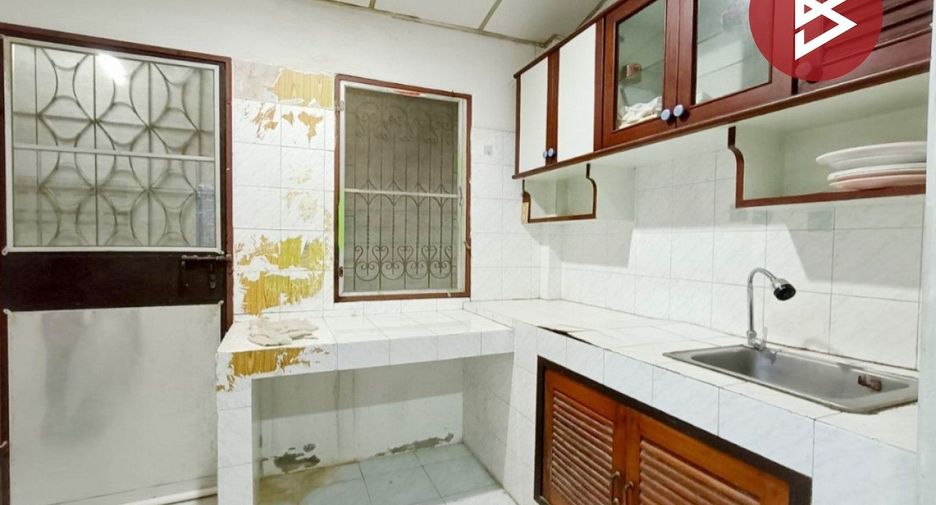 Reihenhaus zum Kauf mit 2 Zimmer in Mueang Samut Songkhram, Samut Songkhram