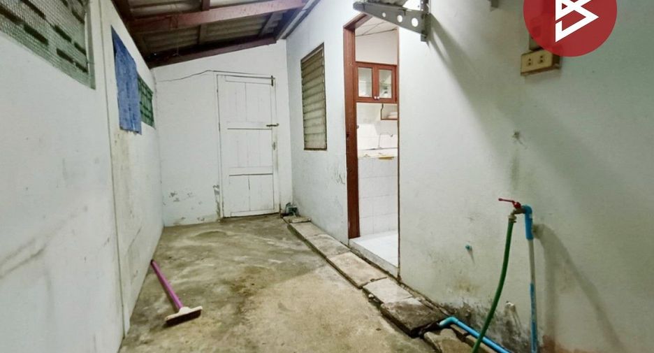 Reihenhaus zum Kauf mit 2 Zimmer in Mueang Samut Songkhram, Samut Songkhram