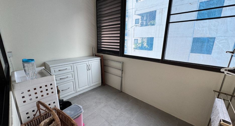 À louer 3 chambres condo à Watthana, Bangkok