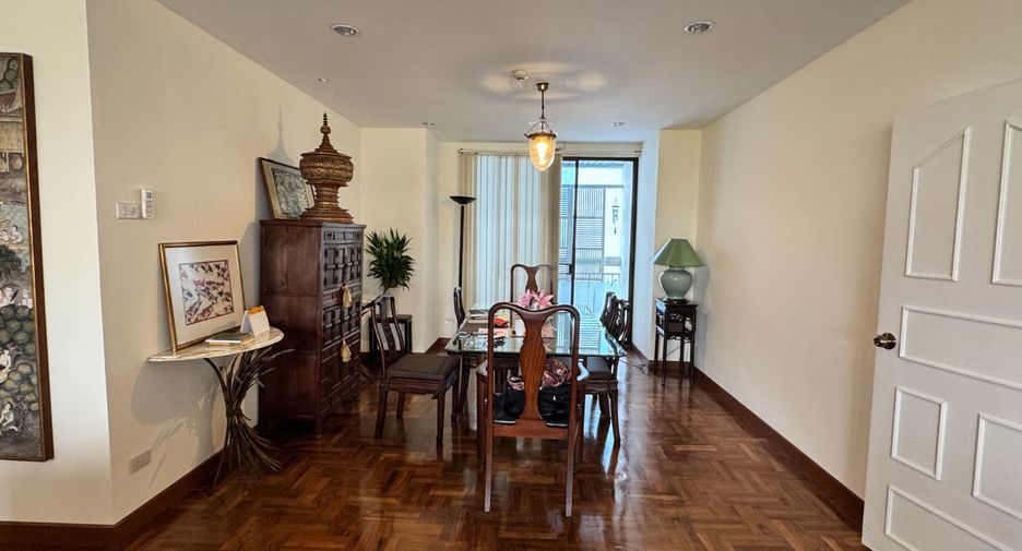 À louer 3 chambres condo à Watthana, Bangkok