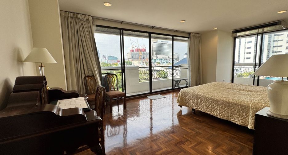 À louer 3 chambres condo à Watthana, Bangkok