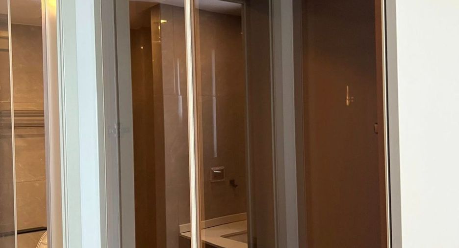 Wohnung zur Miete mit 1 Zimmer in Huai Khwang, Bangkok