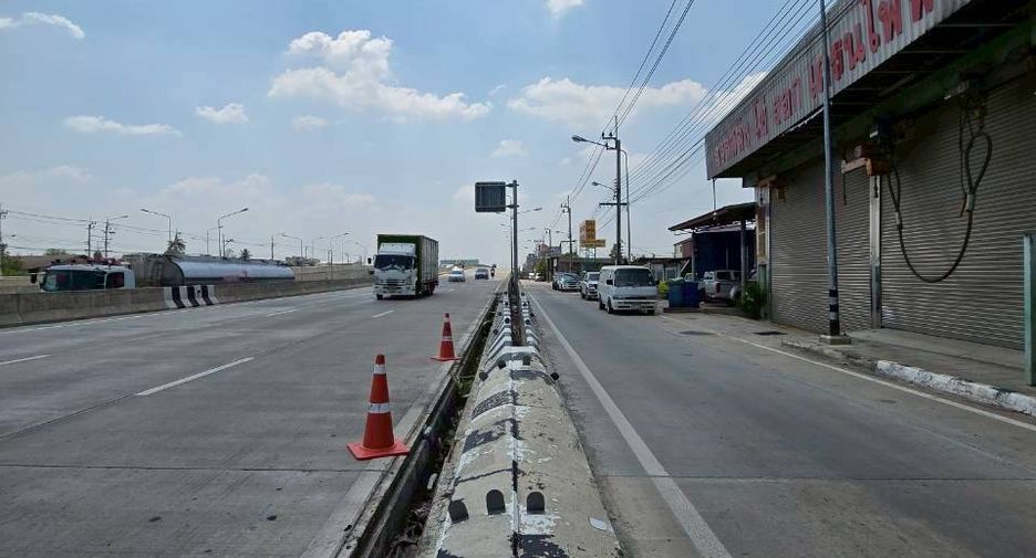 For sale retail Space in Bang Bua Thong, Nonthaburi