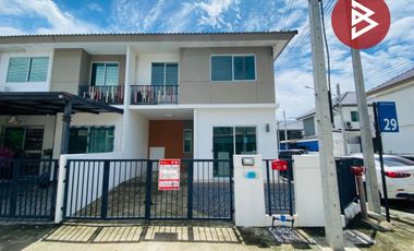For sale 3 bedrooms townhouse in Mueang Pathum Thani, Pathum Thani