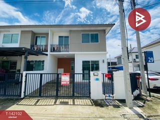 For sale 3 bedrooms townhouse in Mueang Pathum Thani, Pathum Thani