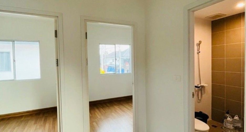 For sale 3 bedrooms townhouse in Mueang Pathum Thani, Pathum Thani