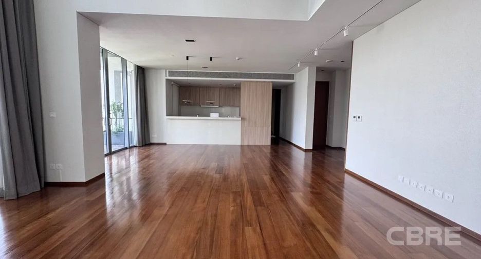 À louer 3 chambres condo à Sathon, Bangkok