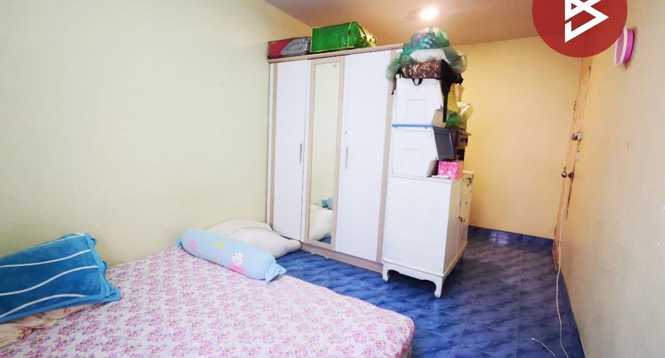 Reihenhaus zum Kauf mit 2 Zimmer in Sai Noi, Nonthaburi