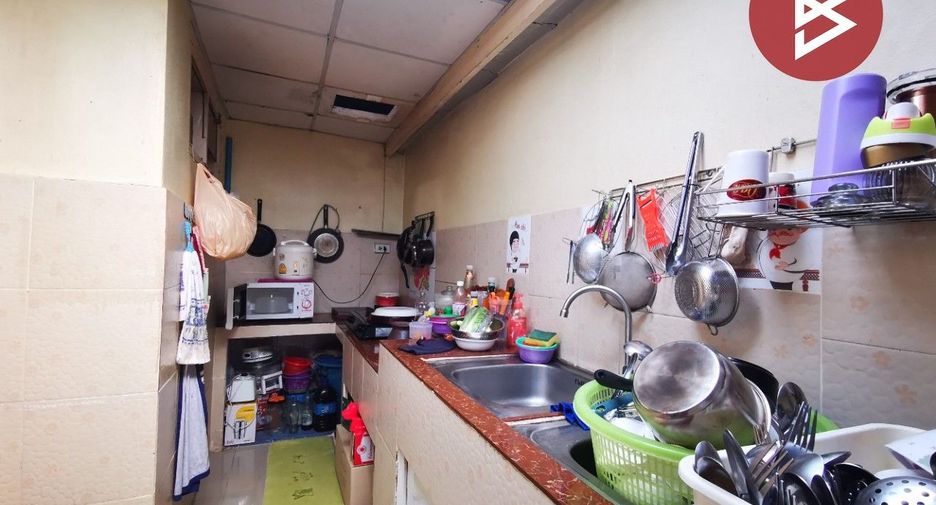 Reihenhaus zum Kauf mit 2 Zimmer in Sai Noi, Nonthaburi