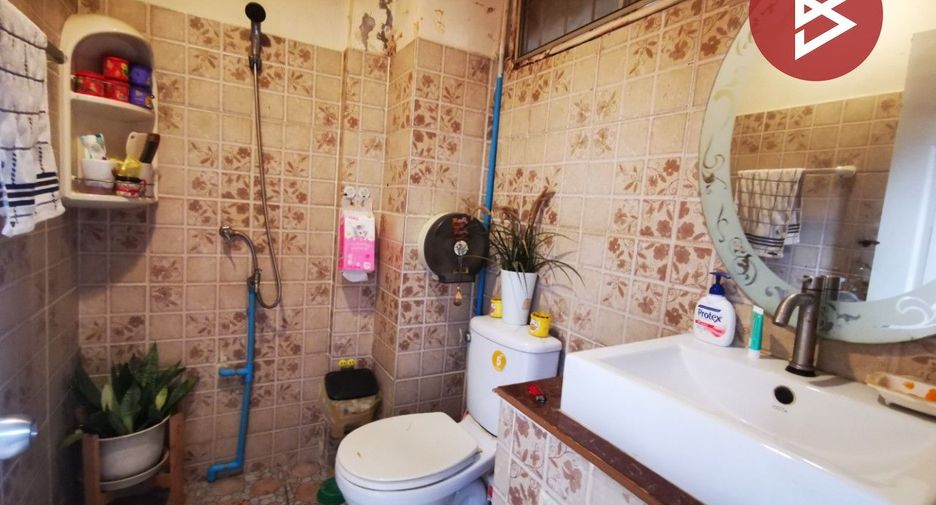 Reihenhaus zum Kauf mit 2 Zimmer in Sai Noi, Nonthaburi