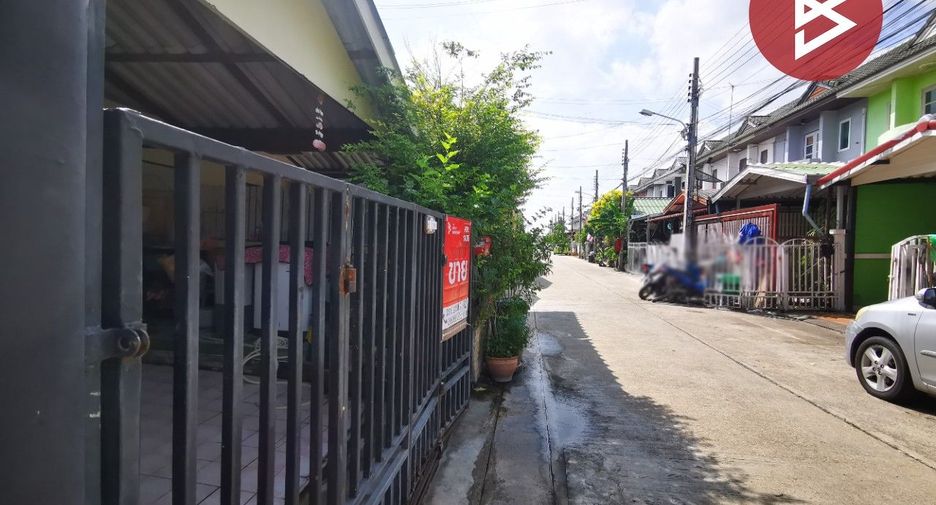 Reihenhaus zum Kauf mit 2 Zimmer in Sai Noi, Nonthaburi