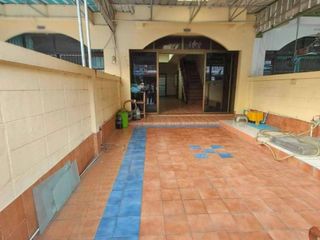 出售 2 卧室 联排别墅 在 Mueang Samut Prakan, Samut Prakan