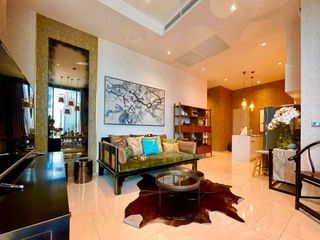 Condo en alquiler y en venta de 2 habitaciones en Bang Rak, Bangkok