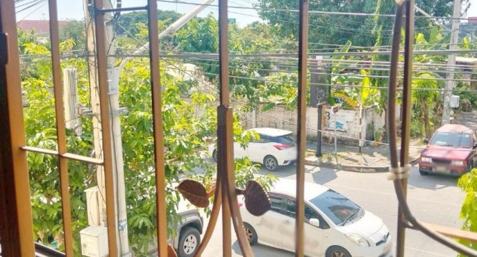 For sale 1 Beds condo in Mueang Samut Prakan, Samut Prakan
