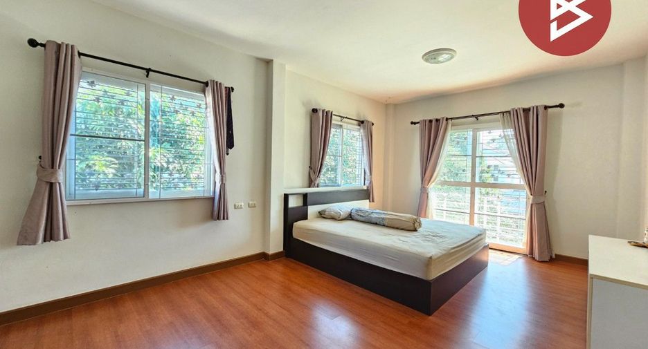 À vendre 3 chambres maison à Si Racha, Chonburi