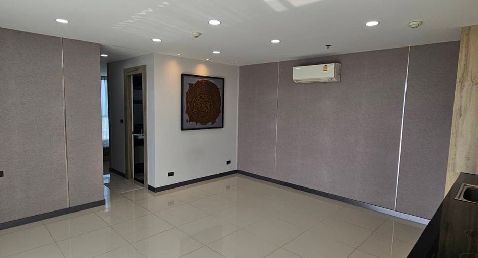 For rent and for sale 1 bed condo in Pratumnak, Pattaya