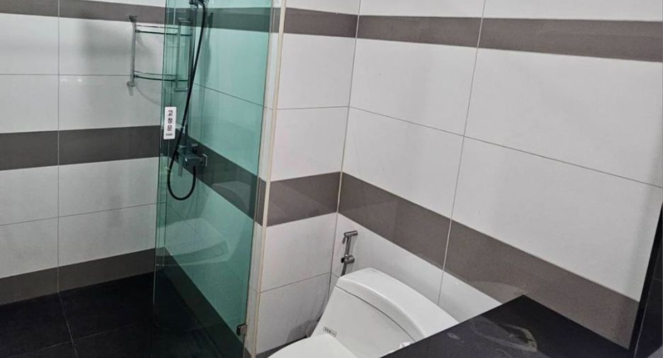 For rent and for sale 1 bed condo in Pratumnak, Pattaya