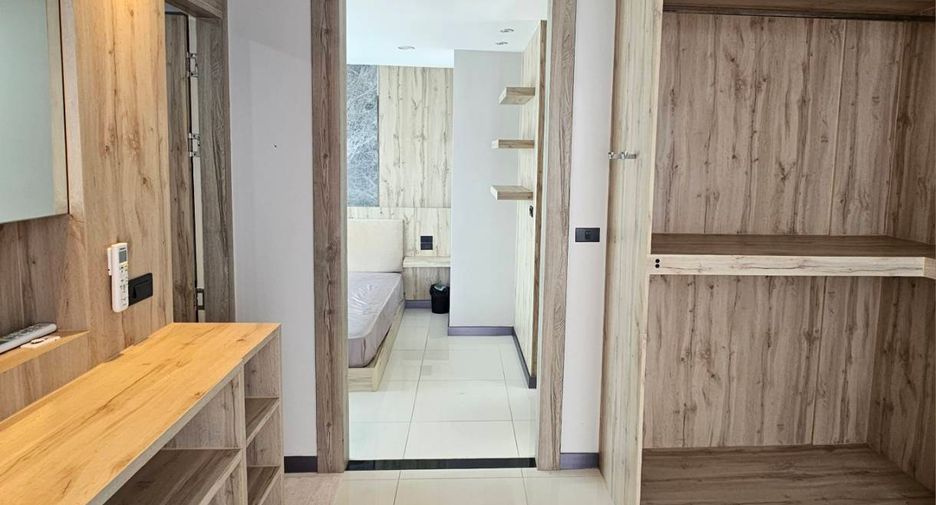 For rent and for sale 1 bed condo in Pratumnak, Pattaya