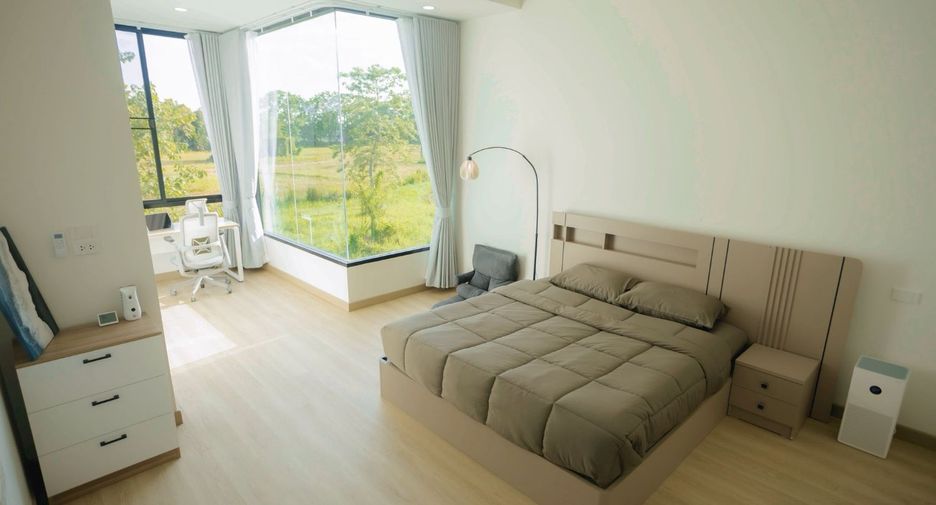 Casa en venta de 4 habitaciones en Mueang Chiang Mai, Chiang Mai
